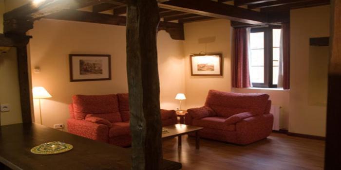 Apartamentos Villa De Потес Стая снимка