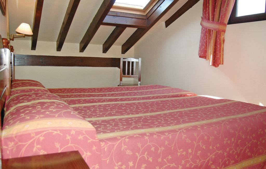 Apartamentos Villa De Потес Стая снимка